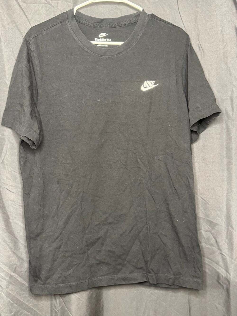 Nike Sportswear Club Men's Embroidered Futura Tee Black